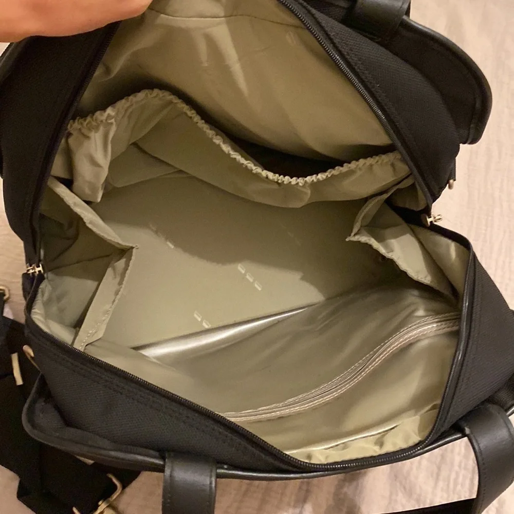 LaARK BLACK WEEKENDER BAG . Very good condition